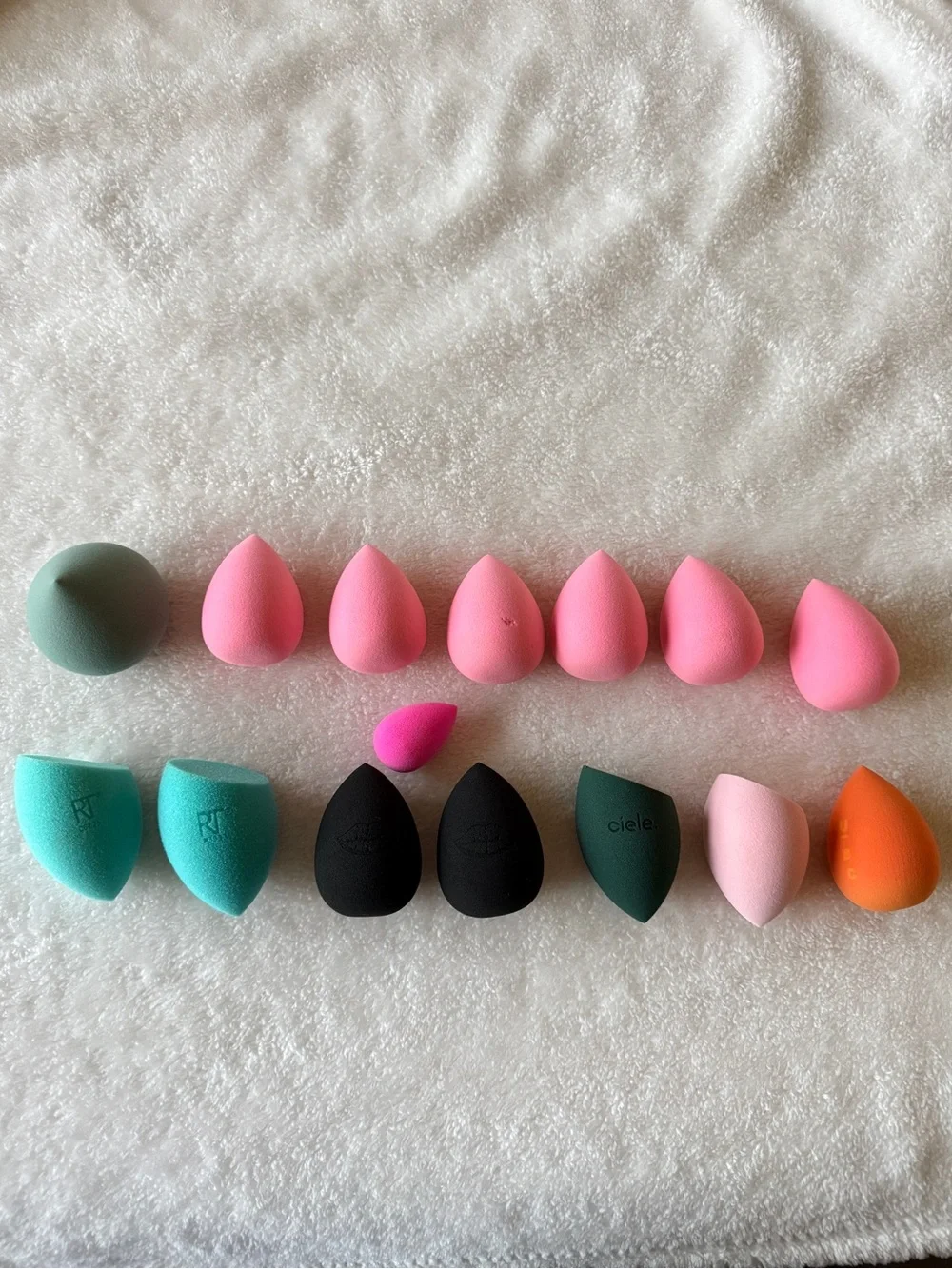 Lot of 15 makeup foundation sponge blenders morphe, real techniques, ciele